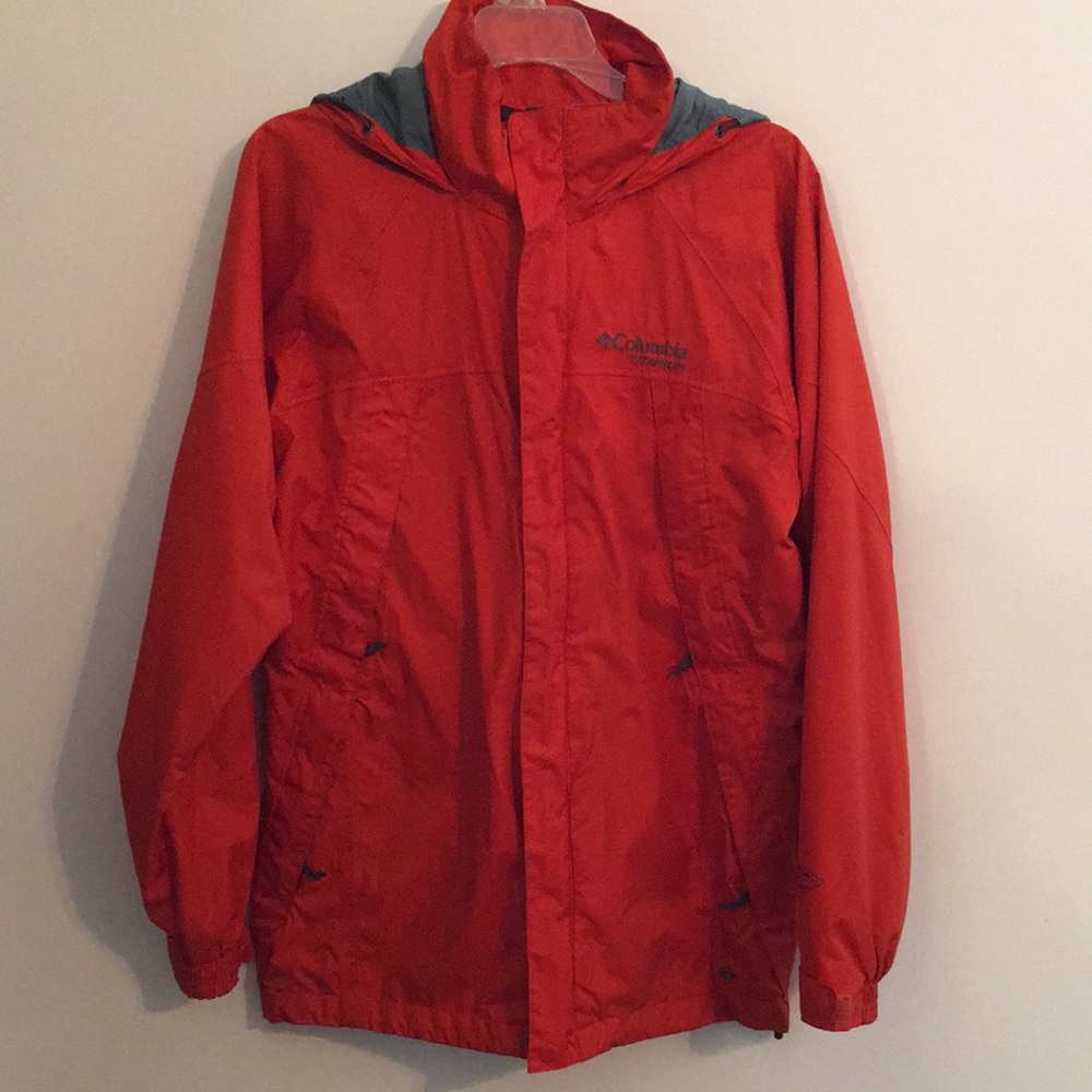 Columbia titanium rain jacket/windbreaker